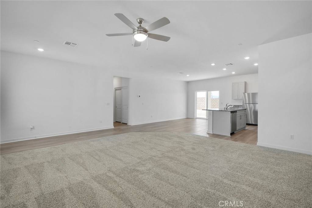 Victorville, CA 92392,12199 Del Sur ST