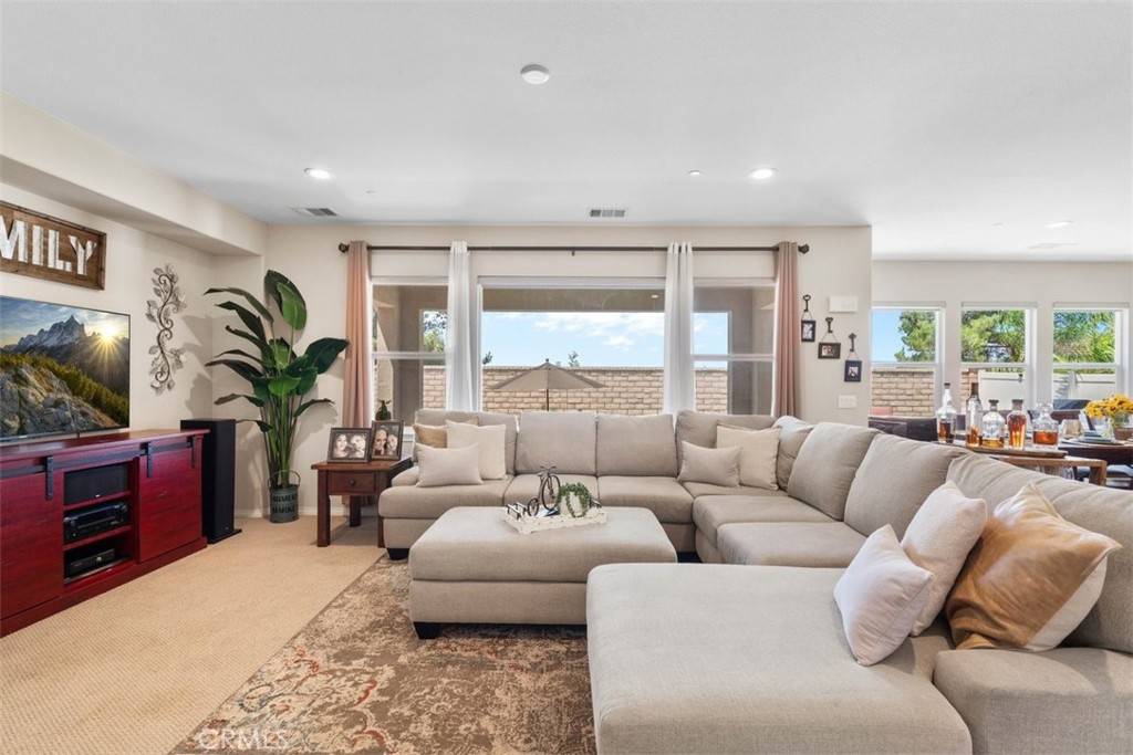 Winchester, CA 92596,35403 Laurel Tree CT
