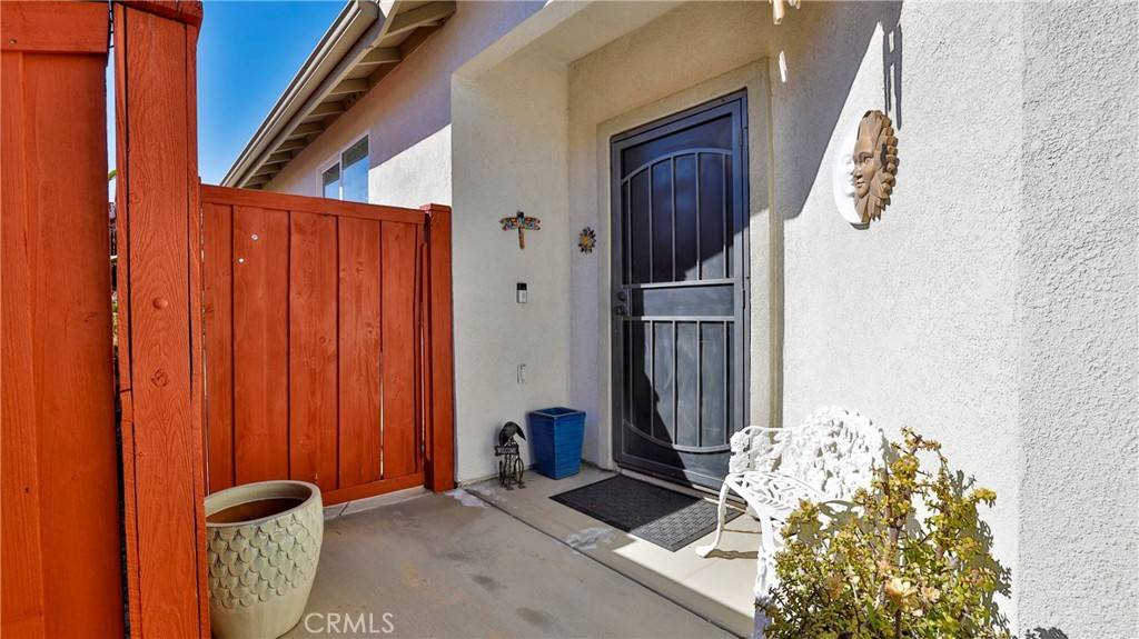 Hemet, CA 92545,215 Furyk WAY