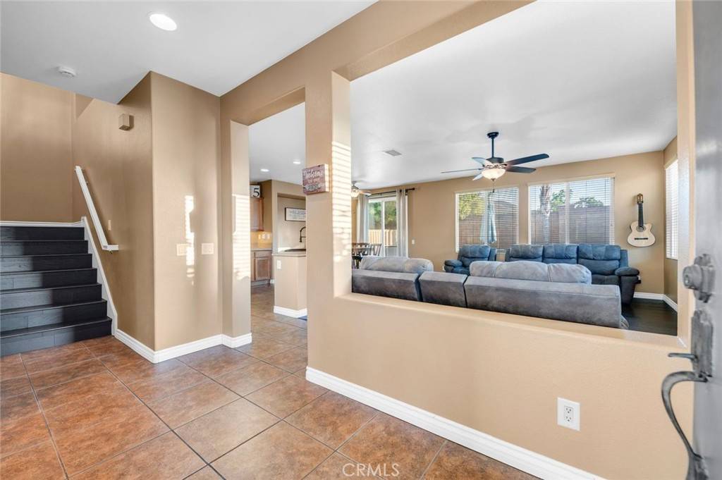 Lake Elsinore, CA 92532,33513 Cedar Creek LN