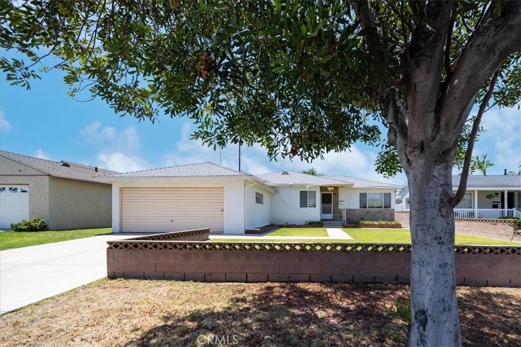 La Mirada, CA 90638,11815 Rimrock DR