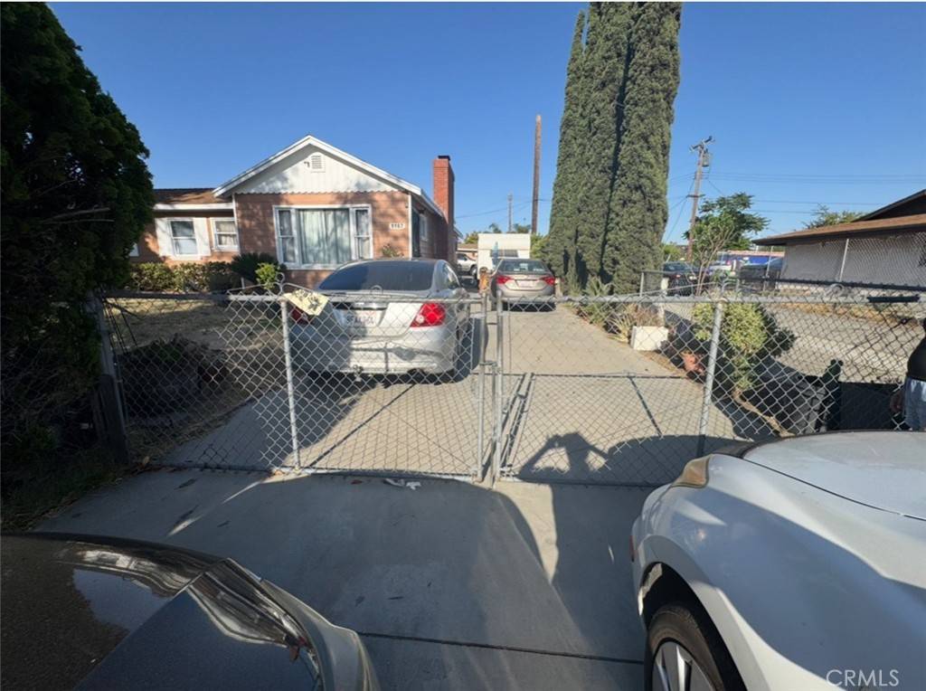 Fontana, CA 92335,9167 Citrus AVE