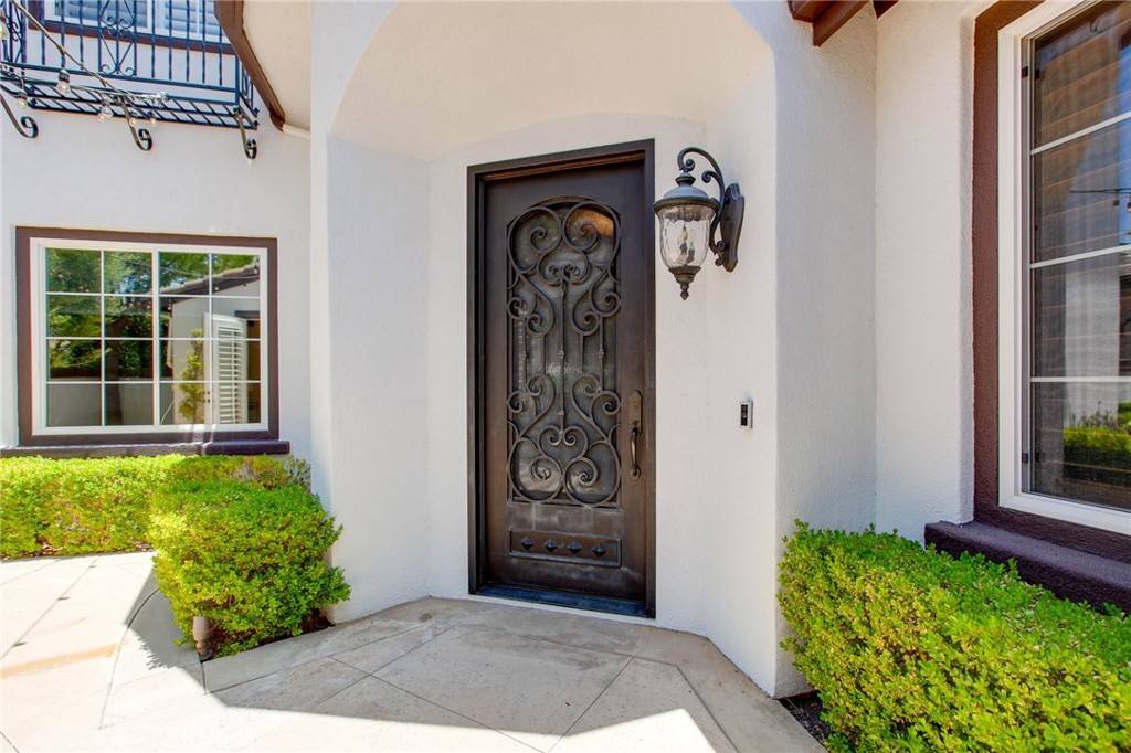 Murrieta, CA 92562,22910 Banbury CT