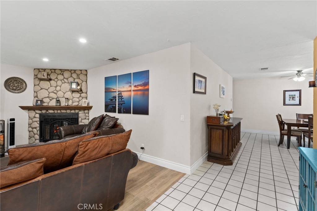 Escondido, CA 92025,1552 Russell PL