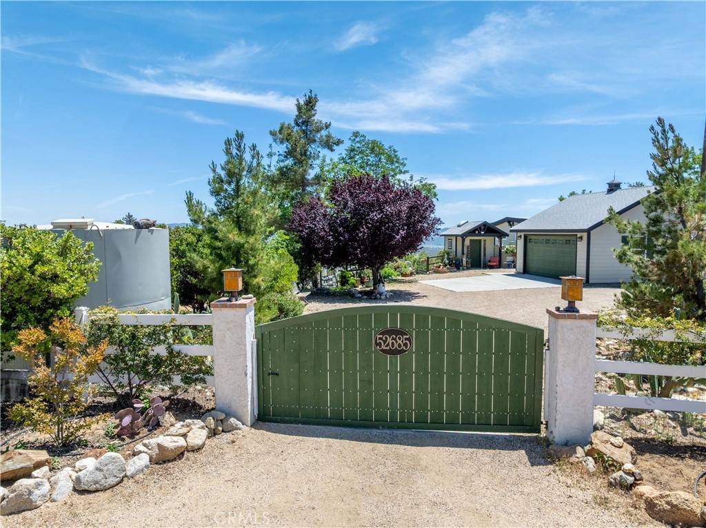 Anza, CA 92539,52685 Saddleback RD
