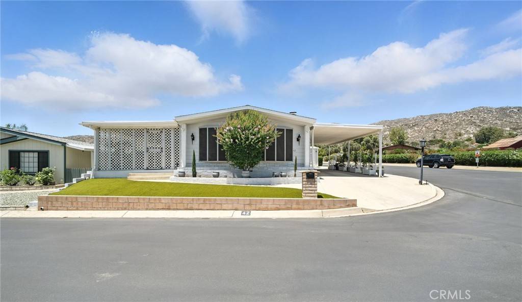 Hemet, CA 92545,24515 California Ave #42