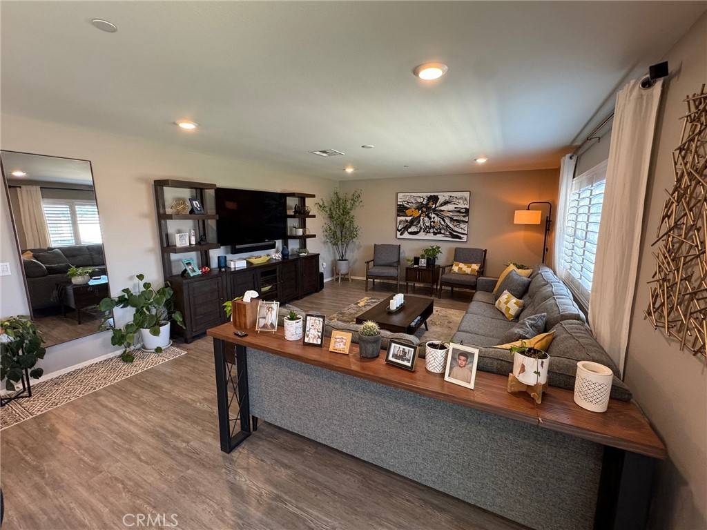 Winchester, CA 92596,32376 Tyron Smith CT