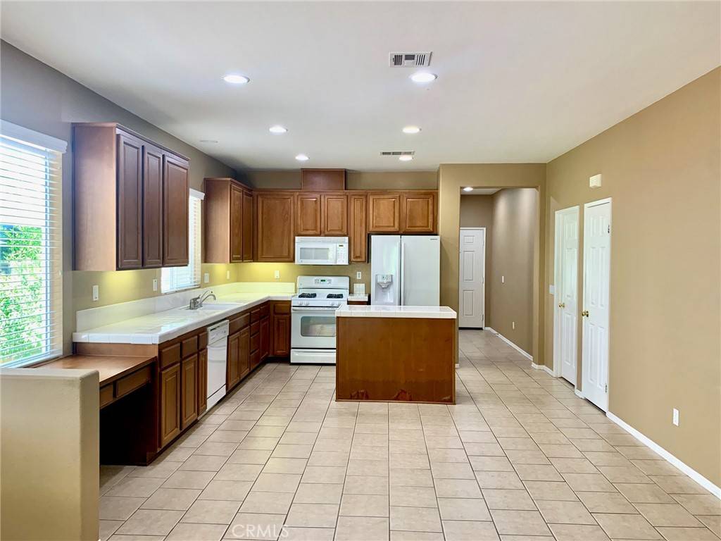 Winchester, CA 92596,32181 Kale LN