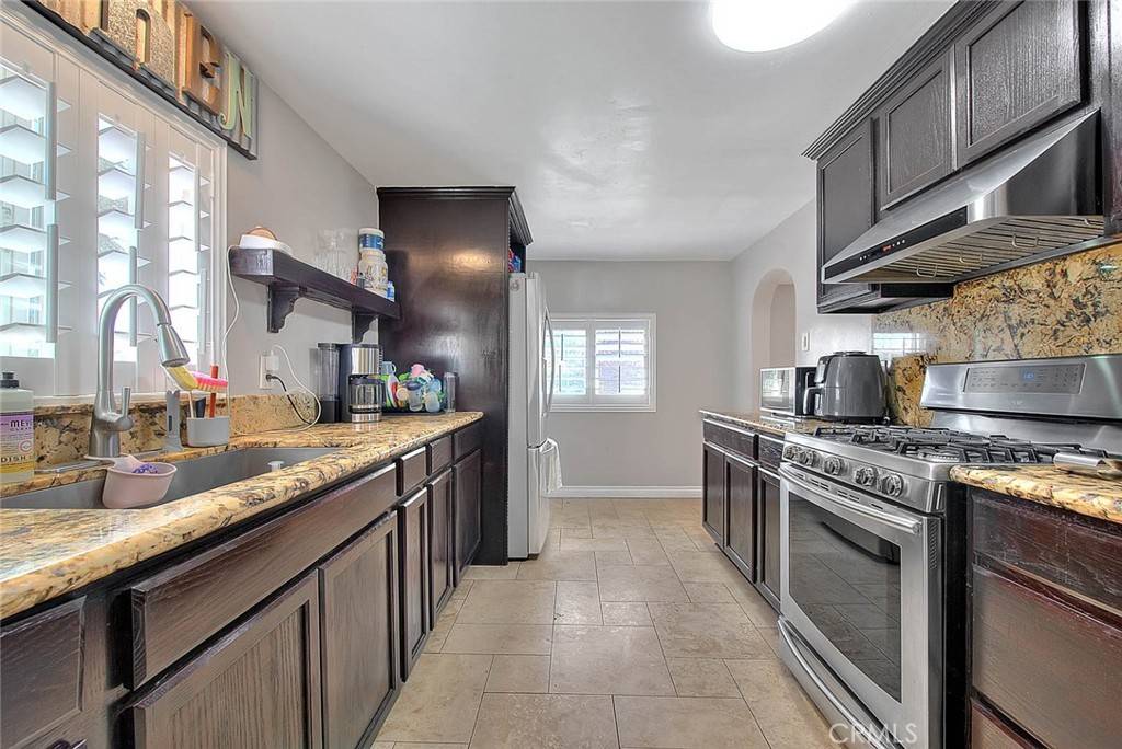 Beaumont, CA 92223,152 W 10th ST