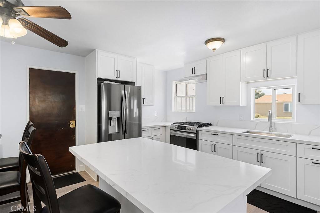 San Jacinto, CA 92583,773 S Camino Los Banos