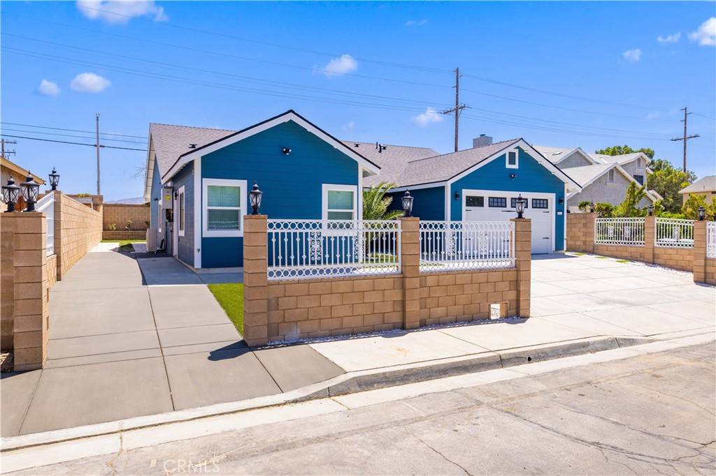 Lancaster, CA 93536,3838 Balmont ST