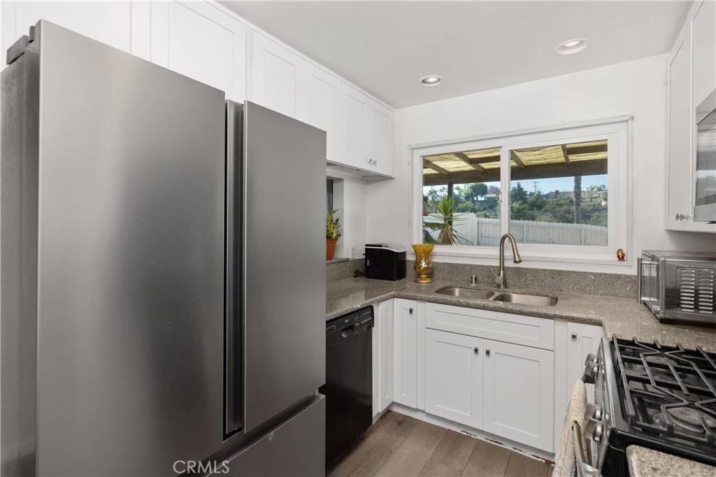 San Diego, CA 92117,4657 Chateau PL