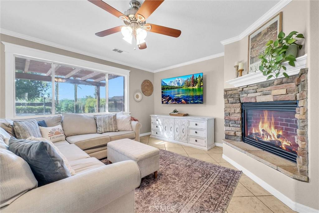 Murrieta, CA 92562,37924 Amberleaf CT