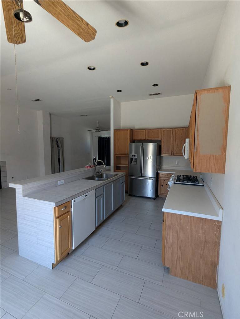 Thousand Palms, CA 92276,31580 Via Pared