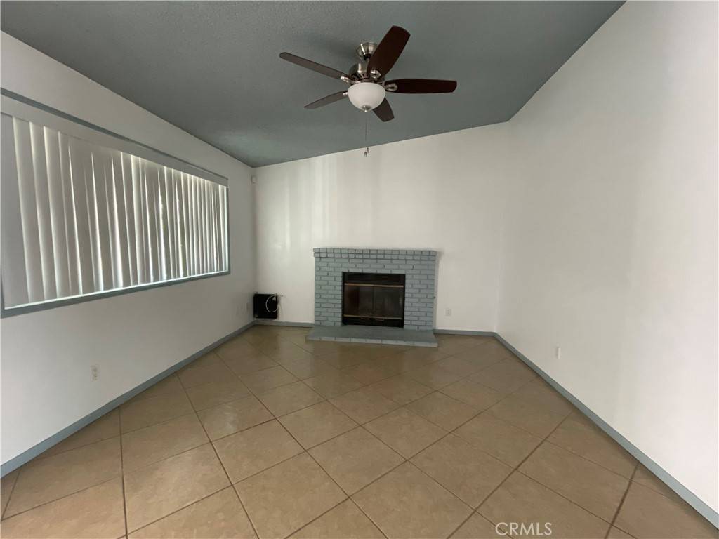 Hemet, CA 92544,40901 Reden CT