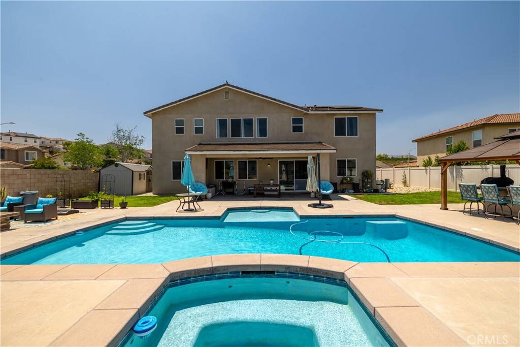 Riverside, CA 92508,18094 Olivenhain DR