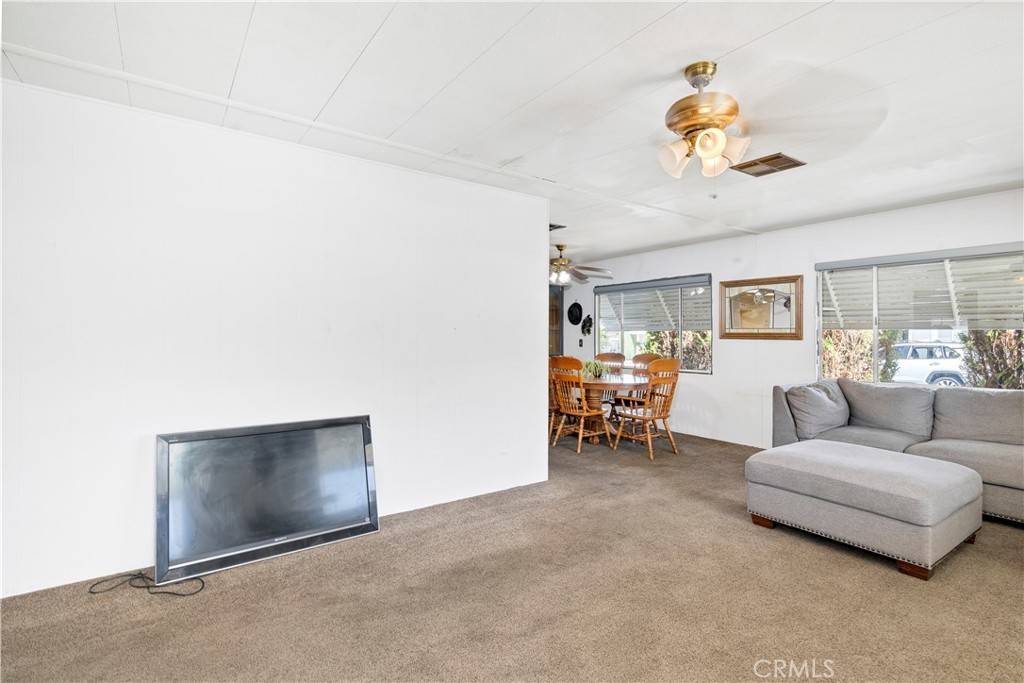 Victorville, CA 92395,15940 Stoddard Wells RD #102