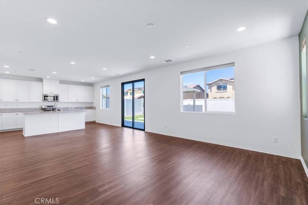 Menifee, CA 92584,27310 Dover RD