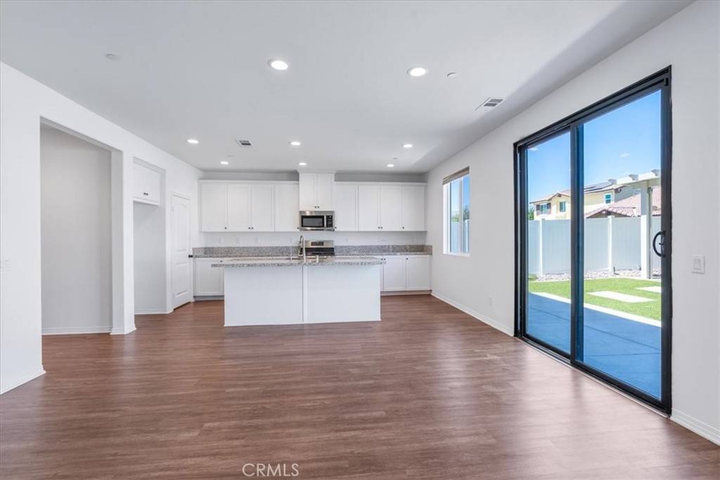 Menifee, CA 92584,27310 Dover RD