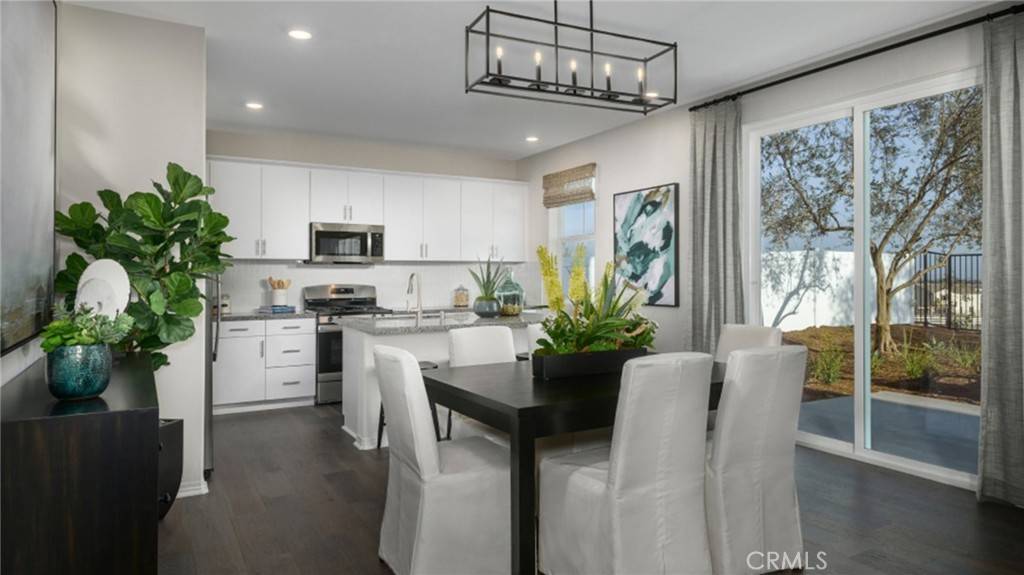 Rialto, CA 92377,358 Fowler WAY