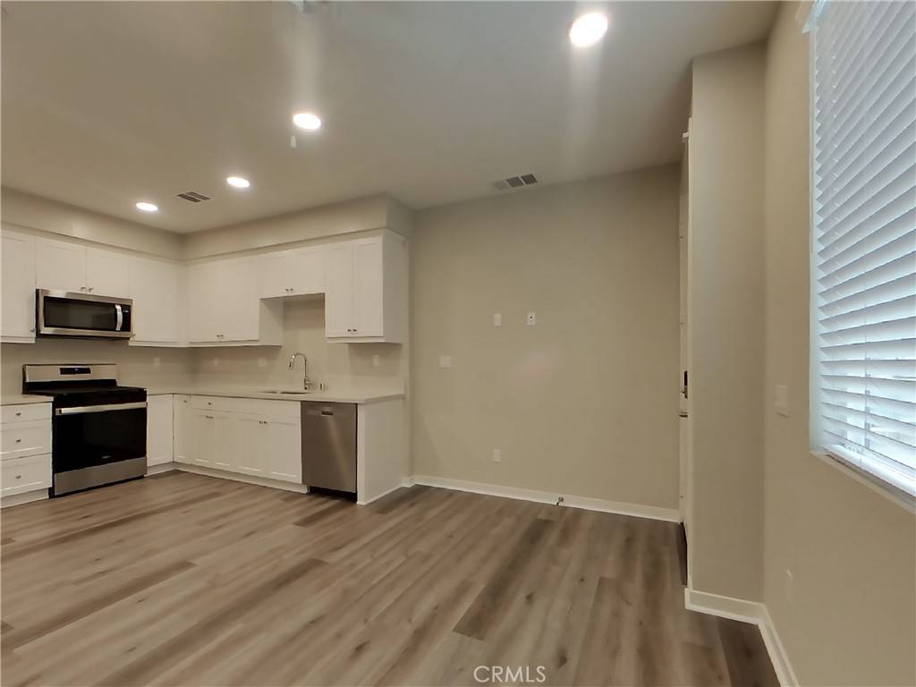 Wildomar, CA 92595,36405 Creer
