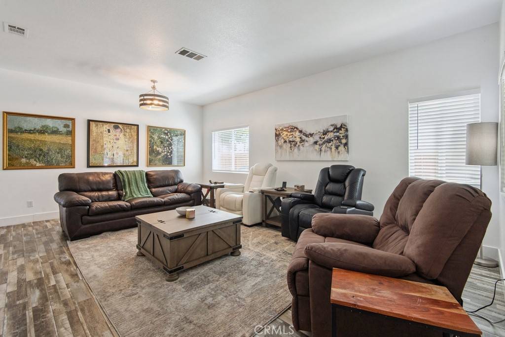 Murrieta, CA 92563,28304 Kara ST