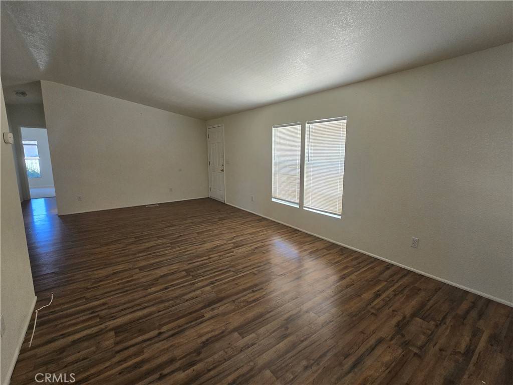 Hemet, CA 92543,945 Vallejo DR
