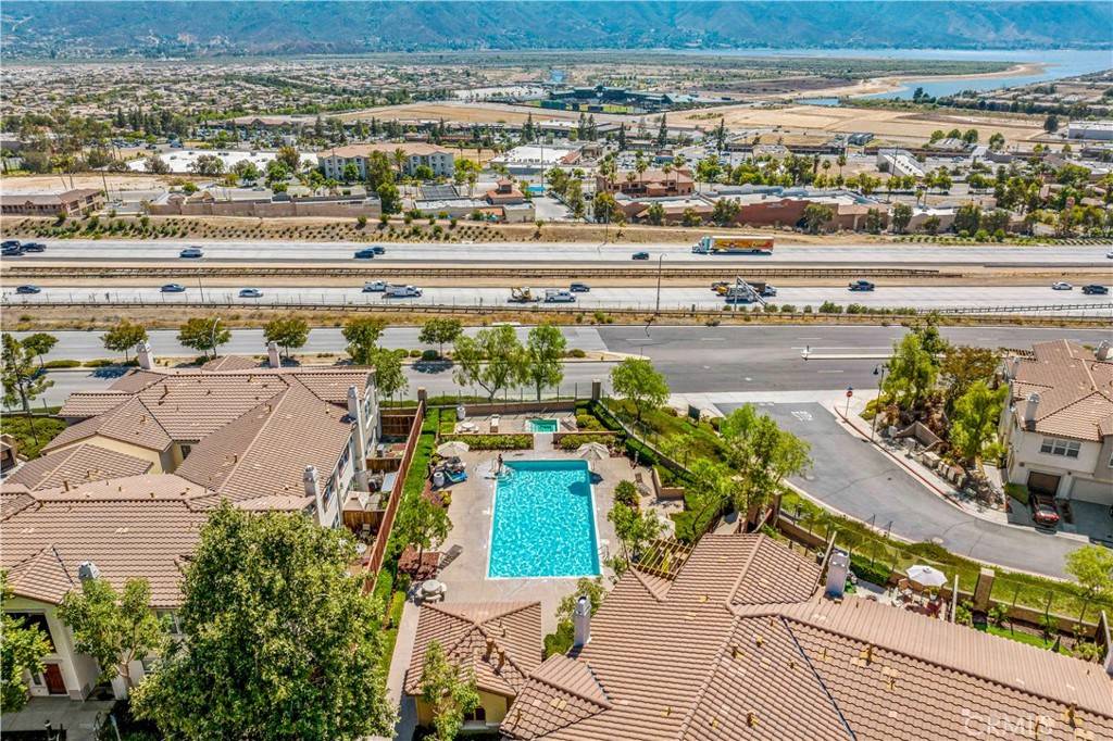 Lake Elsinore, CA 92532,15655 Vista Way #100