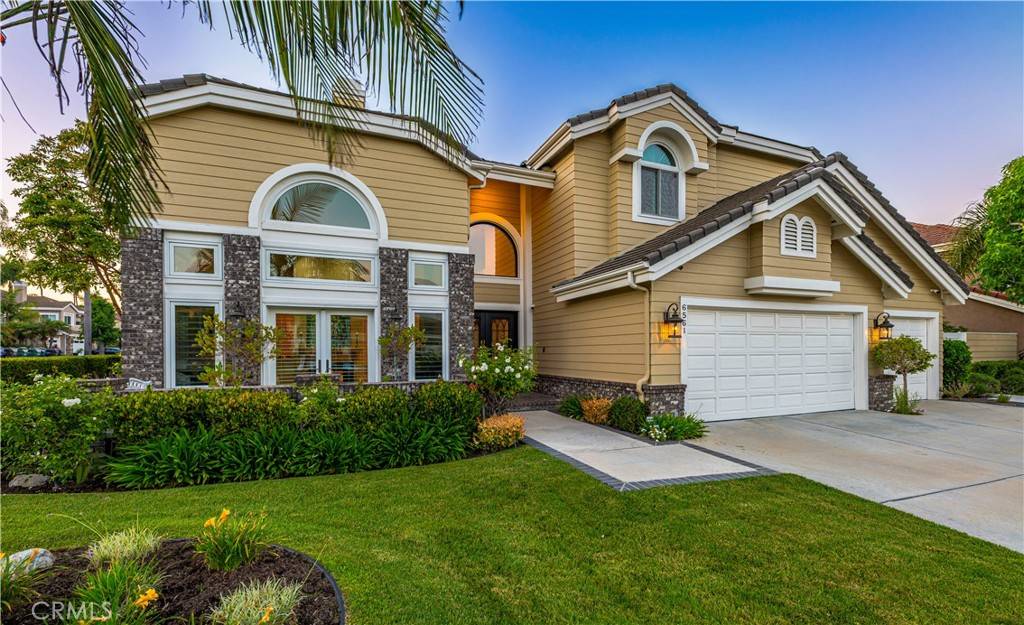 Huntington Beach, CA 92648,6561 Horseshoe LN