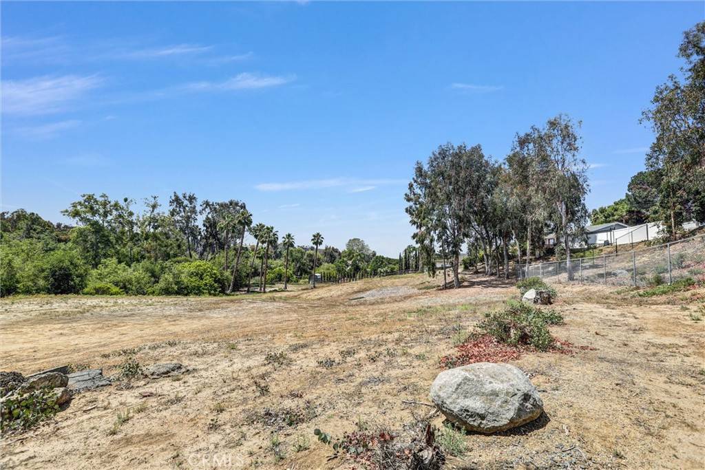 Vista, CA 92081,1776 Sunset DR