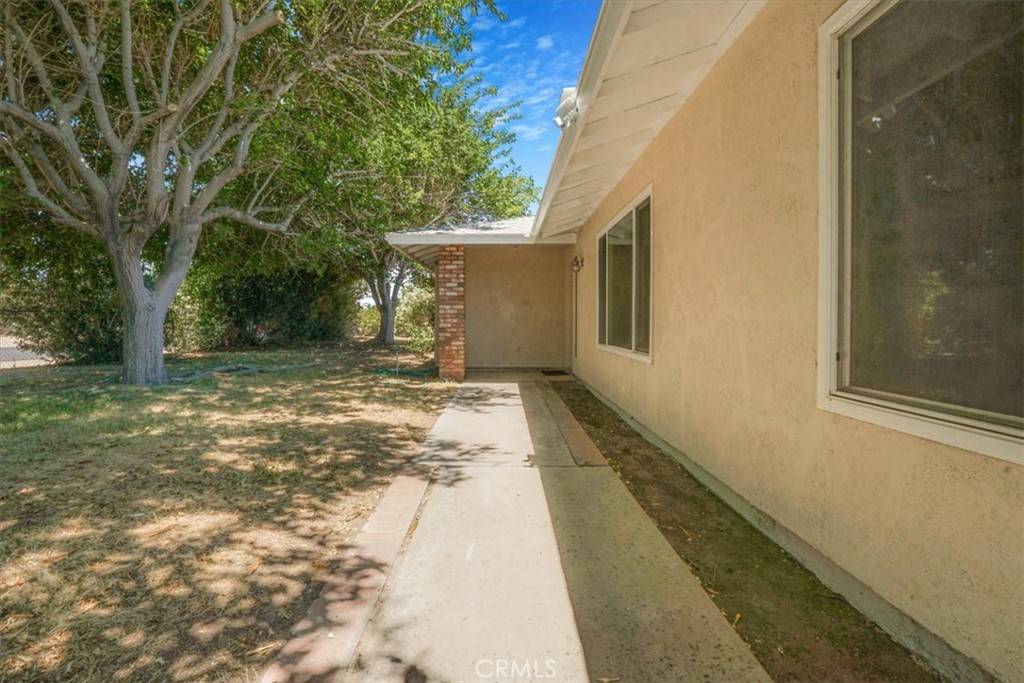 Victorville, CA 92392,14719 Luna RD