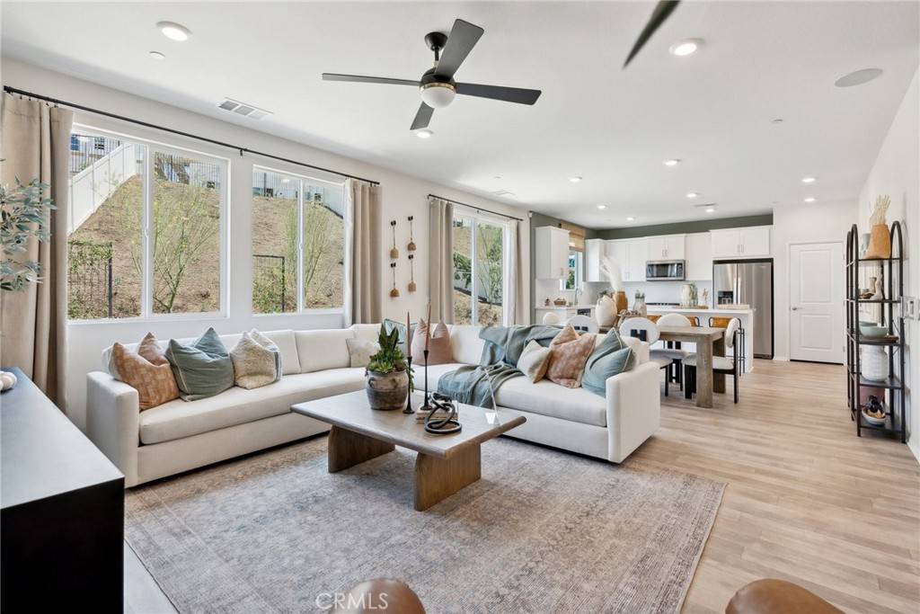 Corona, CA 92883,26185 Moorpark CT