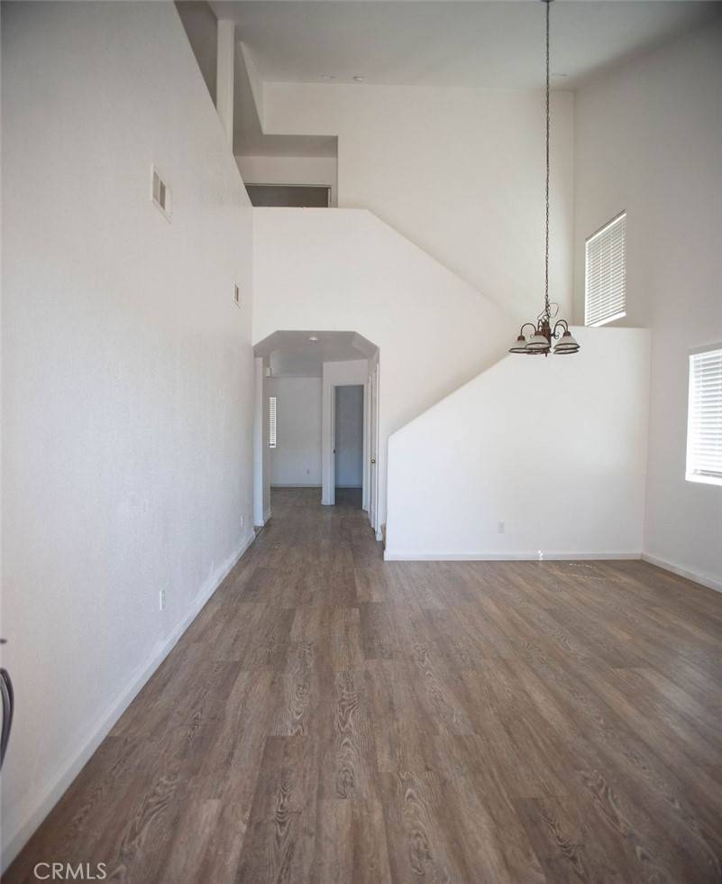 Menifee, CA 92587,29104 Escalante RD