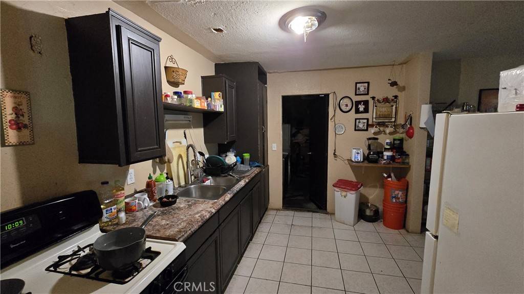 Perris, CA 92570,242 E 6th ST