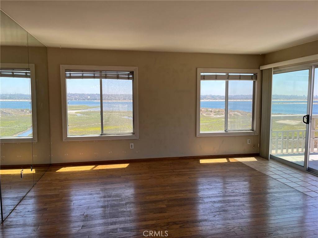 San Diego, CA 92109,3833 Lamont ST #2G