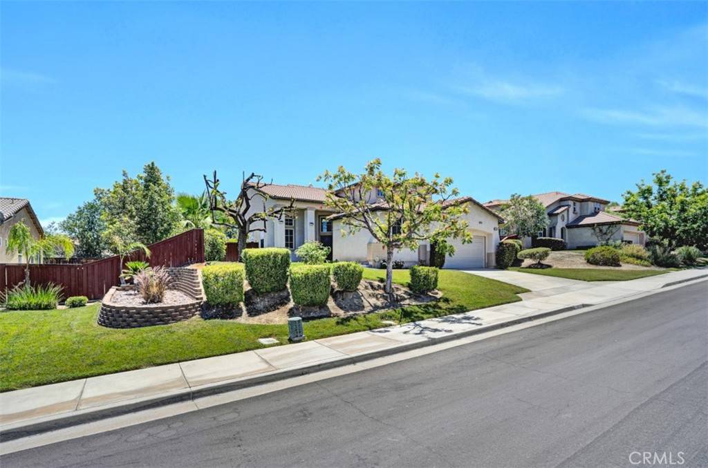 San Jacinto, CA 92583,2411 Menlo AVE