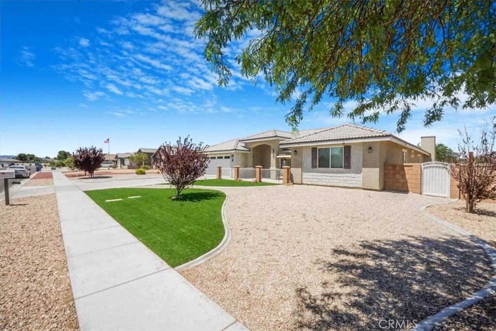 Apple Valley, CA 92307,17993 Mondamon RD