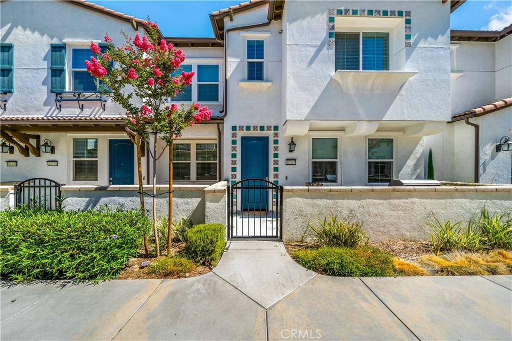 Menifee, CA 92584,30327 Town Square DR