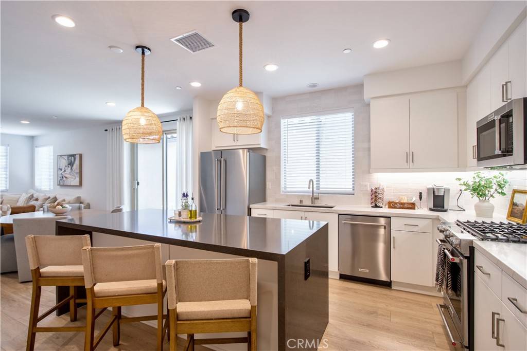 La Quinta, CA 92253,80412 Kiawah IS
