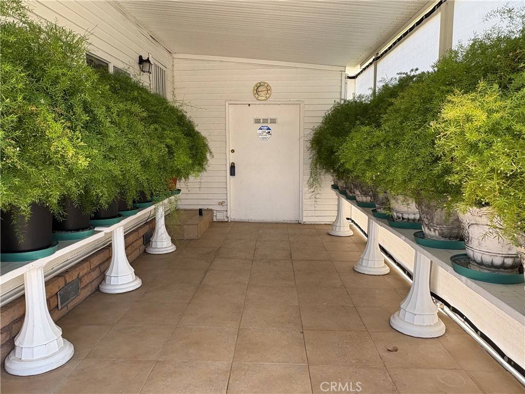 San Jacinto, CA 92583,21100 233 State ST