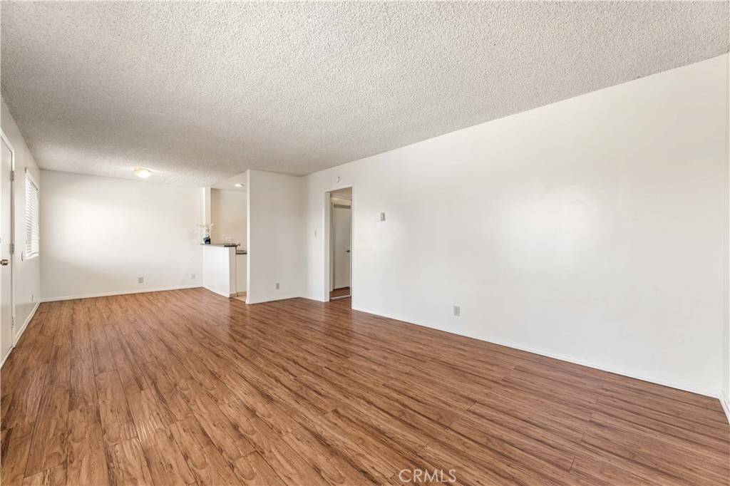 Long Beach, CA 90805,5530 Ackerfield AVE #206