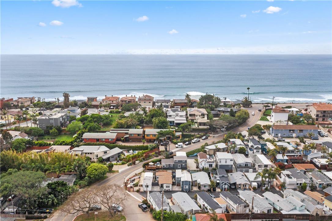 Encinitas, CA 92024,123 Jasper ST #12