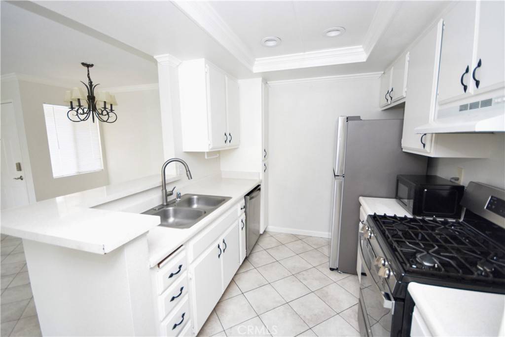 Lake Elsinore, CA 92530,16377 Lakeshore DR #4D