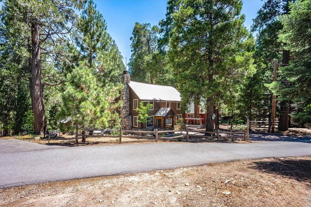 Twin Peaks, CA 92391,25837 Sunset Loop