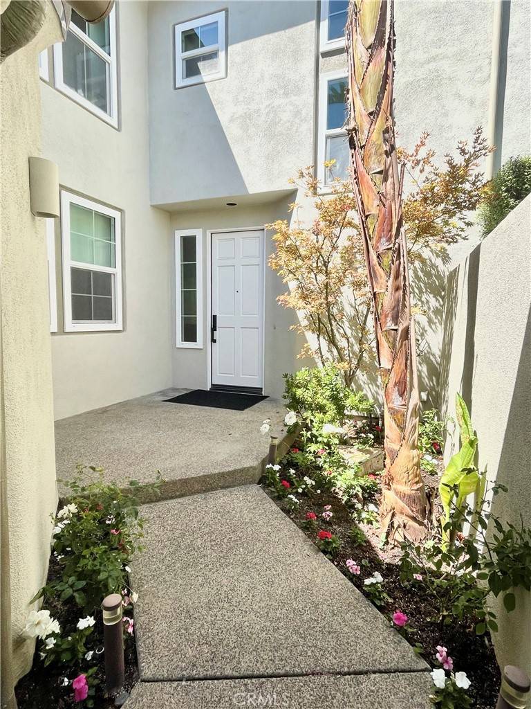 Irvine, CA 92603,3 Longbourn Aisle