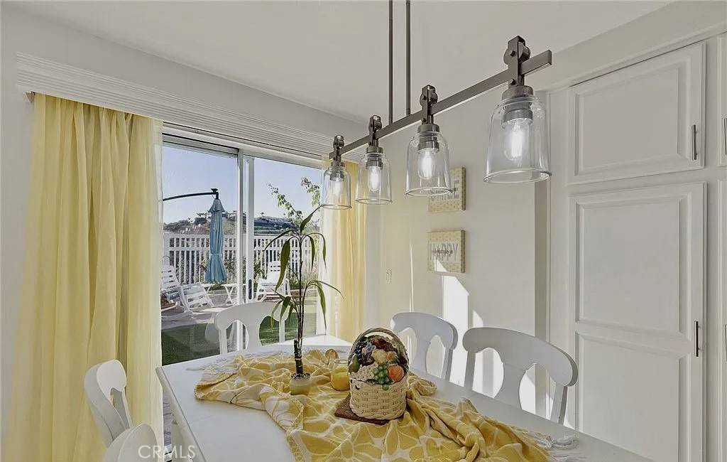 Corona, CA 92882,1580 Elegante CT