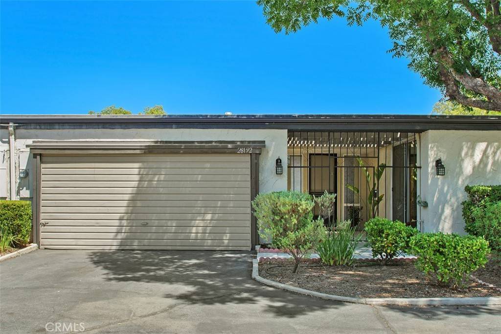 Menifee, CA 92586,28192 Buena Mesa DR