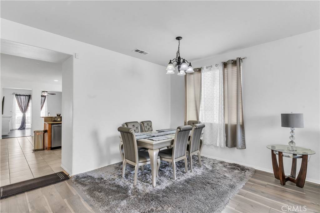 Victorville, CA 92394,16743 Desert Lily ST