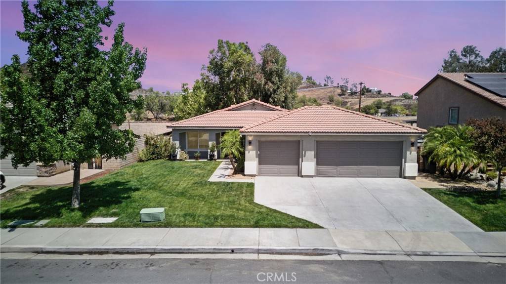 Menifee, CA 92587,23885 Cheyenne Canyon DR