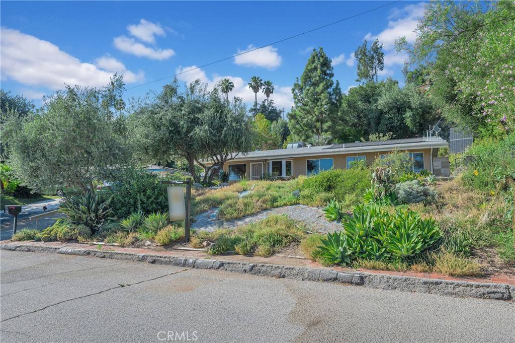 San Bernardino, CA 92405,3777 N Arrowhead AVE